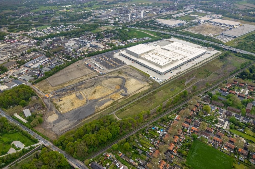 Aerial image Oberhausen - Warehouses and forwarding building of the Edeka central warehouse on Waldteichstrasse in the industrial park Weierheide in Oberhausen in the Ruhr area in the state North Rhine-Westphalia, Germany