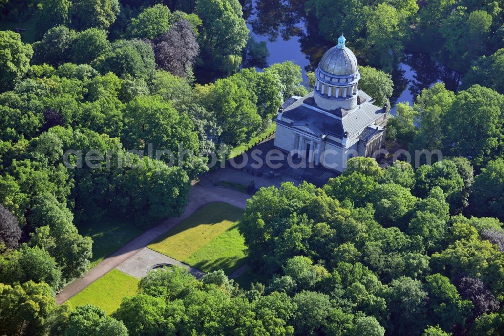 Aerial image Dessau - Former burial place of the Dukes of Anhalt, Built in 1894-1898 by the architect Franz Heinrich Schwechten in the architectural style of the High Renaissance. In 1986, under the direction of architect William Schulze the ailing dome with aluminum repaired. The mausoleum is located in the zoo in the district Ziebigk in Dessau - Roßlauer in the state of Saxony-Anhalt