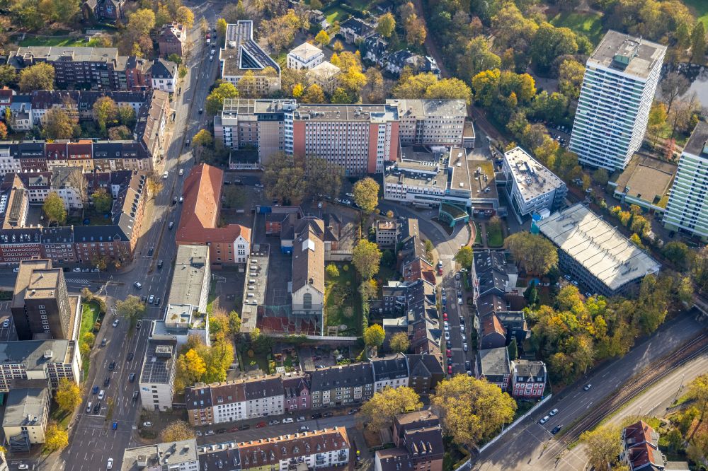 Aerial image Gelsenkirchen - Former social Therapeutic Institute on the site of prison premises and security fencing of the prison on street Munckelstrasse in the district Altstadt in Gelsenkirchen at Ruhrgebiet in the state North Rhine-Westphalia, Germany