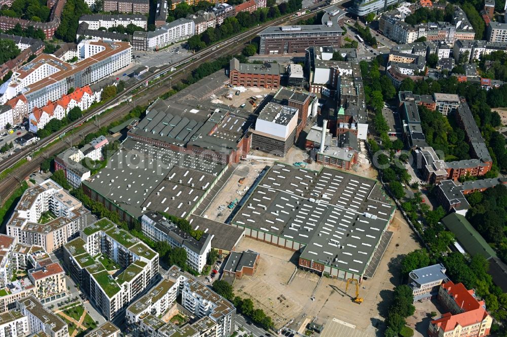 Aerial photograph Hamburg - Building and production halls on the premises of the former brewery Holsten-Brauerei on Holstenstrasse in the district Altona-Nord in Hamburg, Germany