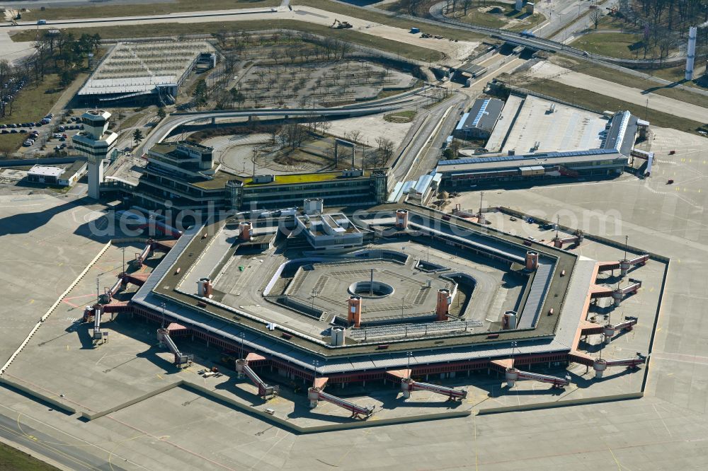 Aerial image Berlin - Dispatch building and terminals on the premises of the former airport in the district Tegel in Berlin, Germany