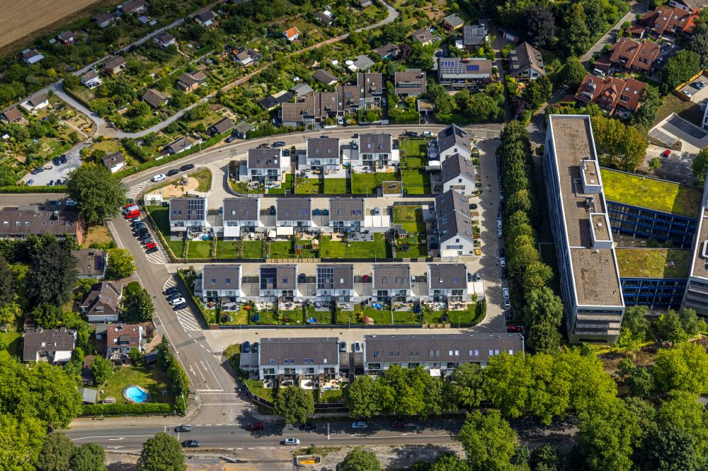 Raadt from the bird's eye view: Construction sites for new construction residential area of detached housing estate planned on street Theo-Wuellenkemper-Strasse in Raadt at Ruhrgebiet in the state North Rhine-Westphalia, Germany