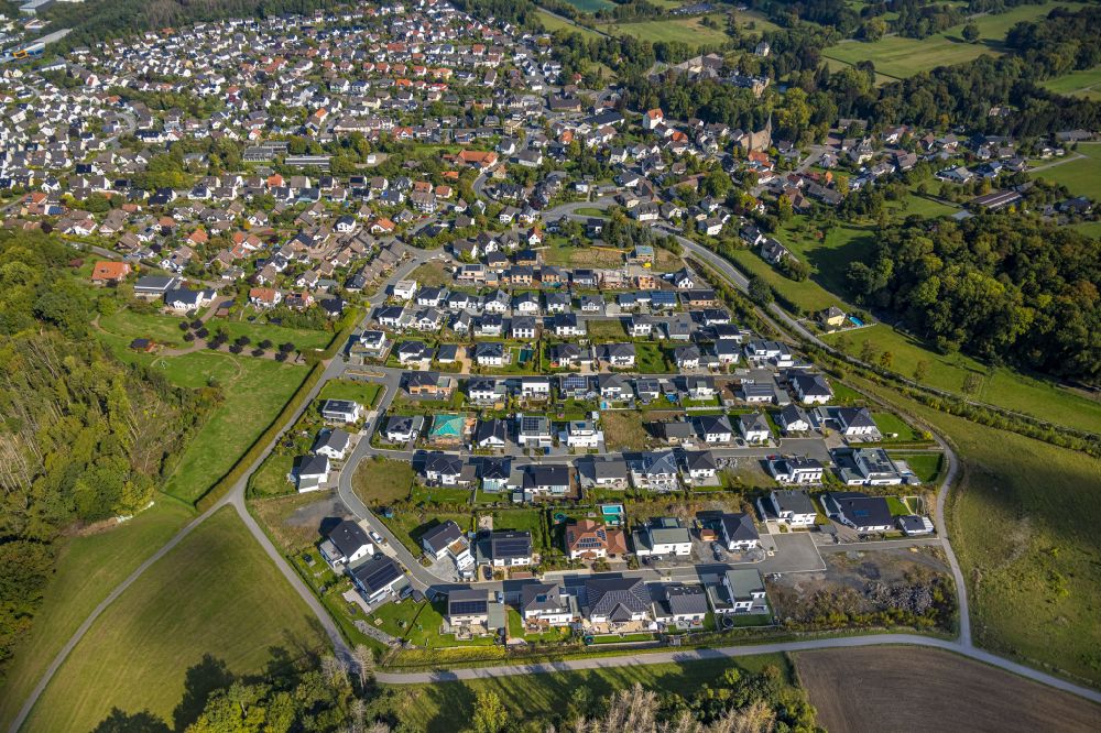Aerial image Herdringen - Single-family residential area of settlement Am Spielberg in Herdringen in the state North Rhine-Westphalia, Germany
