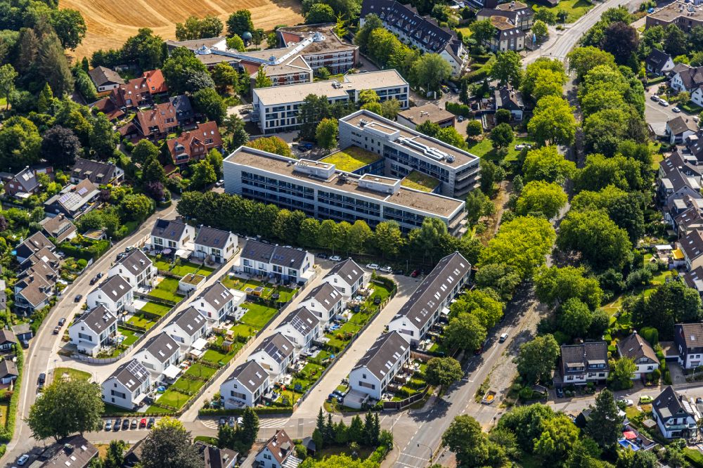 Aerial photograph Mülheim an der Ruhr - Construction sites for new construction residential area of detached housing estate planned between Zeppelinstrasse and Windmuehlenstrasse in Muelheim on the Ruhr at Ruhrgebiet in the state North Rhine-Westphalia, Germany