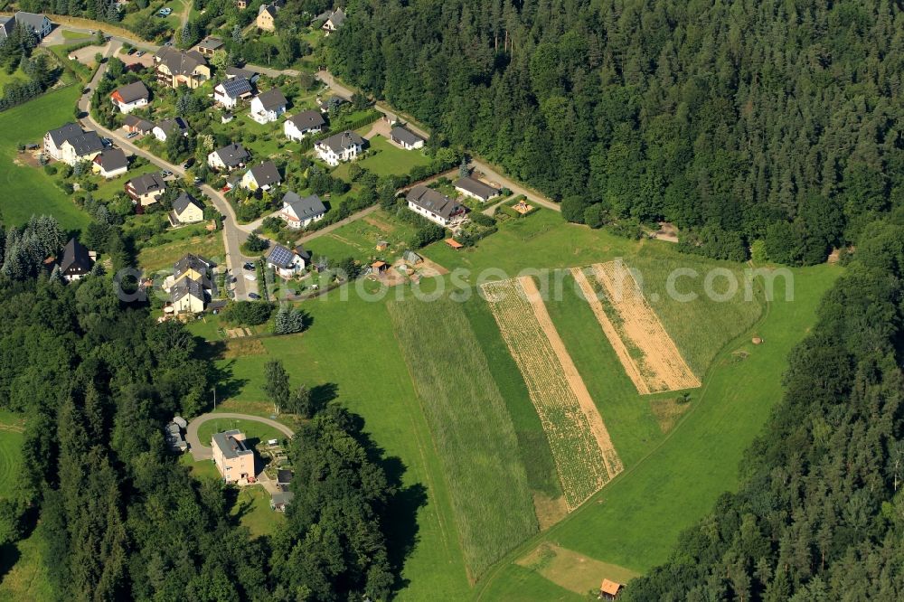 Aerial image Neumühle/Elster - The residential estate Green Oak is a district of Neumuehle / Elster in Thuringia. Prior to the incorporation of the settlement was called Kleinreinsdorf