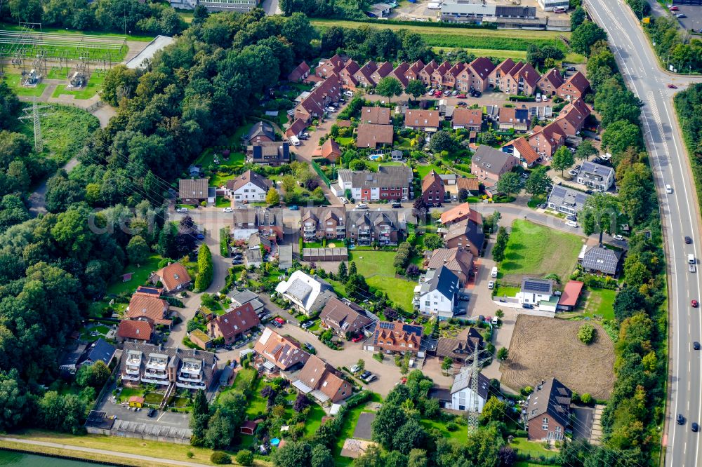 Aerial photograph Datteln - Detached house - residential area in the form of a row house settlement in Ortsteil in Datteln at Ruhrgebiet in the state North Rhine-Westphalia, Germany