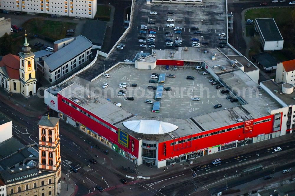 Aerial image Dessau - Building of the shopping center Dessau-Center on Franzstrasse in Dessau in the state Saxony-Anhalt, Germany