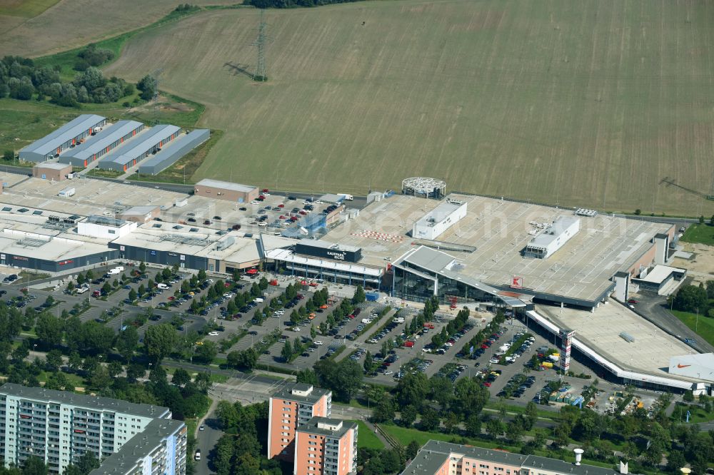 Eiche from the bird's eye view: Building of the shopping center Eiche of Unibail-Rodamco Germany GmbH on Landsberger Chaussee corner Hellersdorfer Weg in Eiche in the state Brandenburg, Germany