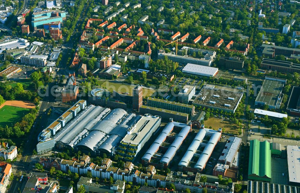 Berlin from the bird's eye view: Building of the shopping center Hallen on Borsigturm on street Am Borsigturm in the district Tegel in Berlin, Germany