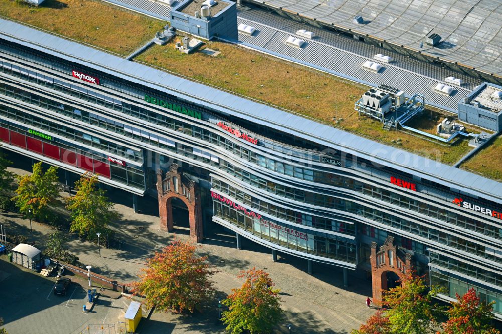 Aerial image Berlin - Building of the shopping center Hallen on Borsigturm on street Am Borsigturm in the district Tegel in Berlin, Germany