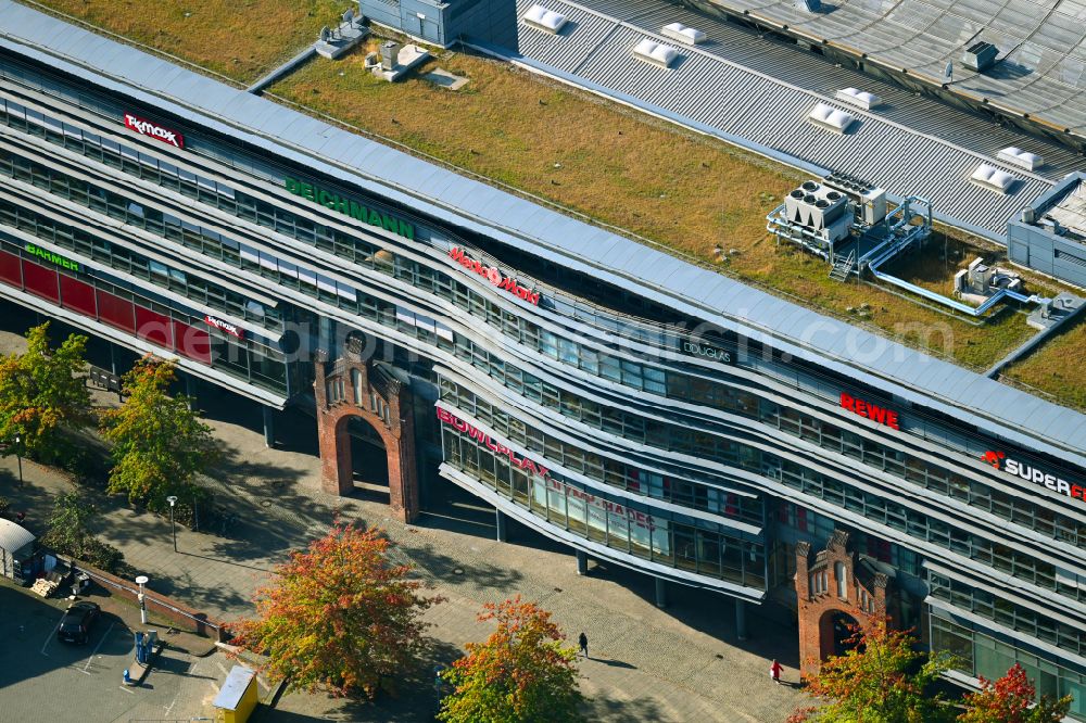 Aerial photograph Berlin - Building of the shopping center Hallen on Borsigturm on street Am Borsigturm in the district Tegel in Berlin, Germany