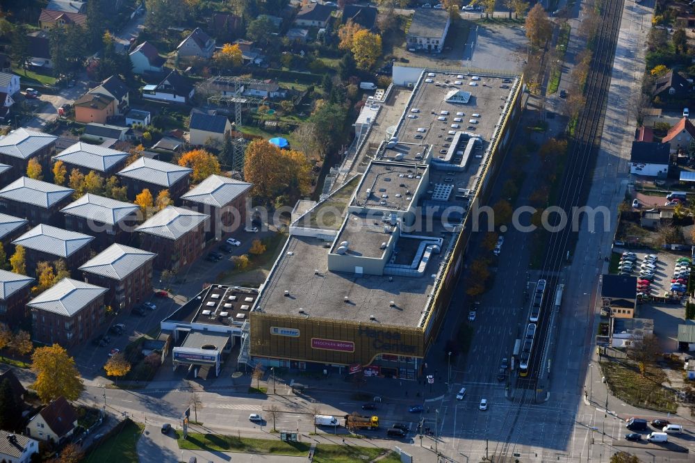 Aerial photograph Berlin - Building of the shopping center Hansa Center Berlin on Hansastrasse in the district Hohenschoenhausen in Berlin, Germany