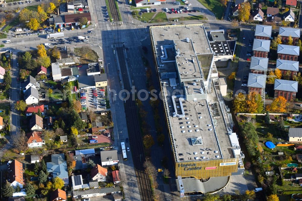 Berlin from the bird's eye view: Building of the shopping center Hansa Center Berlin on Hansastrasse in the district Hohenschoenhausen in Berlin, Germany