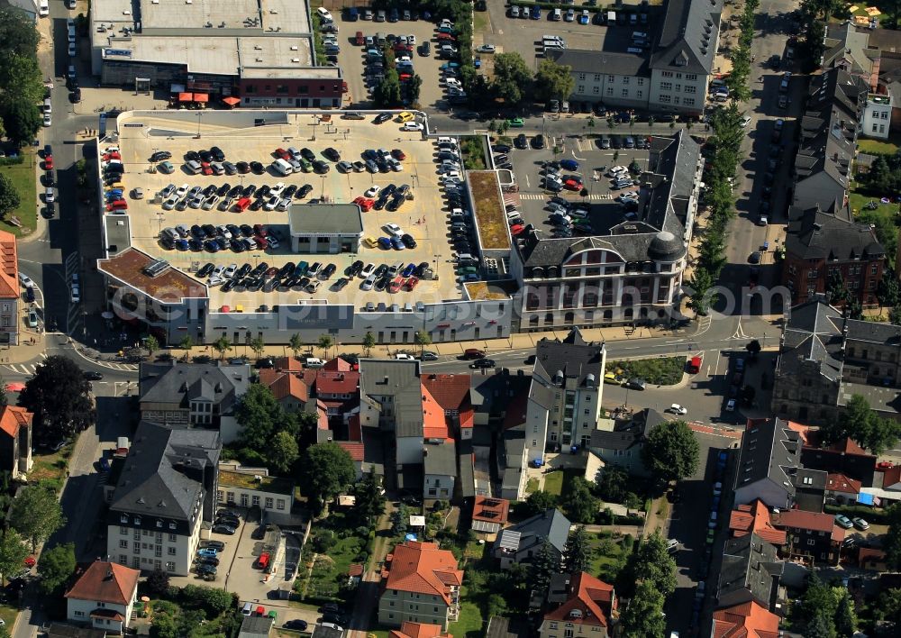 Aerial photograph Rudolstadt - In the market street of Rudolstadt in Thuringia is the inner-city shopping center Galeria Rudolstadt. Operated by City and center management Weimar department store offers various supermarkets, retailers and textile stores showrooms
