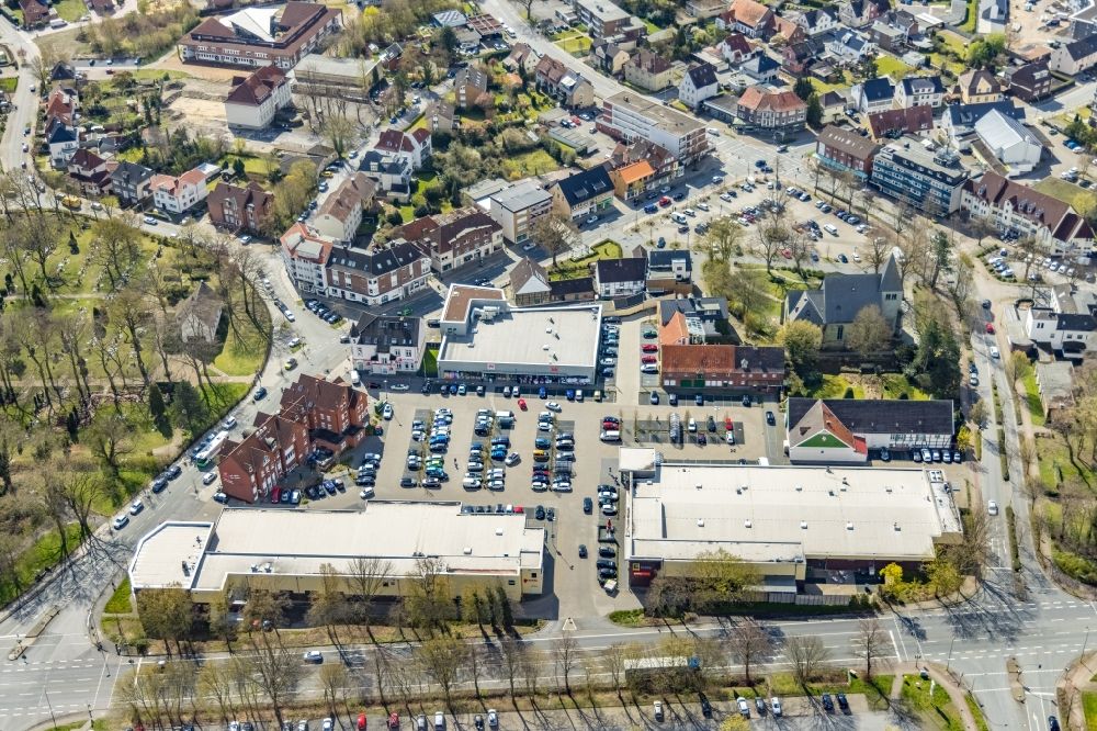 Aerial photograph Hamm - Building of the shopping center in the district Herringen in Hamm at Ruhrgebiet in the state North Rhine-Westphalia, Germany