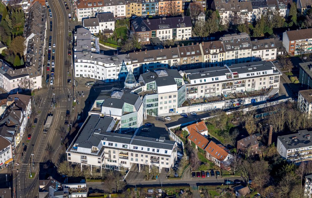 Mülheim an der Ruhr from above - Building of the shopping center on Prinzess-Luise-Strasse - Buelowstrasse in Muelheim on the Ruhr at Ruhrgebiet in the state North Rhine-Westphalia, Germany
