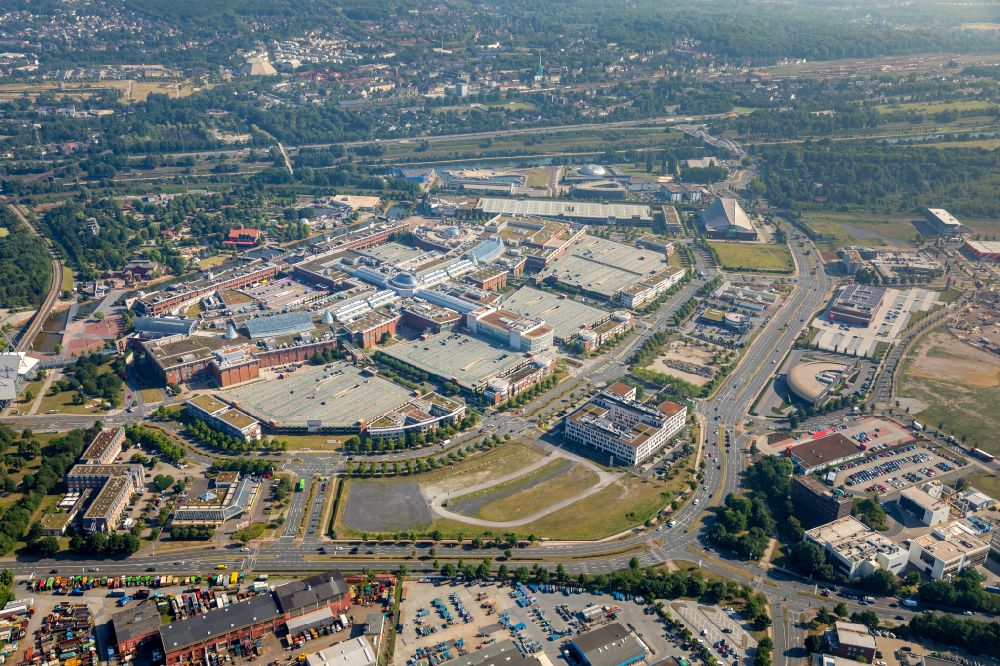 Oberhausen from above - Building of the shopping center Westfield Centro on street Centroallee in Oberhausen at Ruhrgebiet in the state North Rhine-Westphalia, Germany