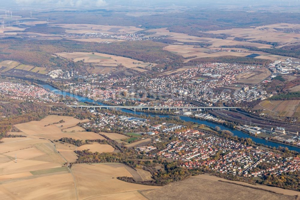 Aerial photograph Veitshöchheim - Railway River - bridge construction crossing the Main river in Veitshoechheim in the state Bavaria, Germany