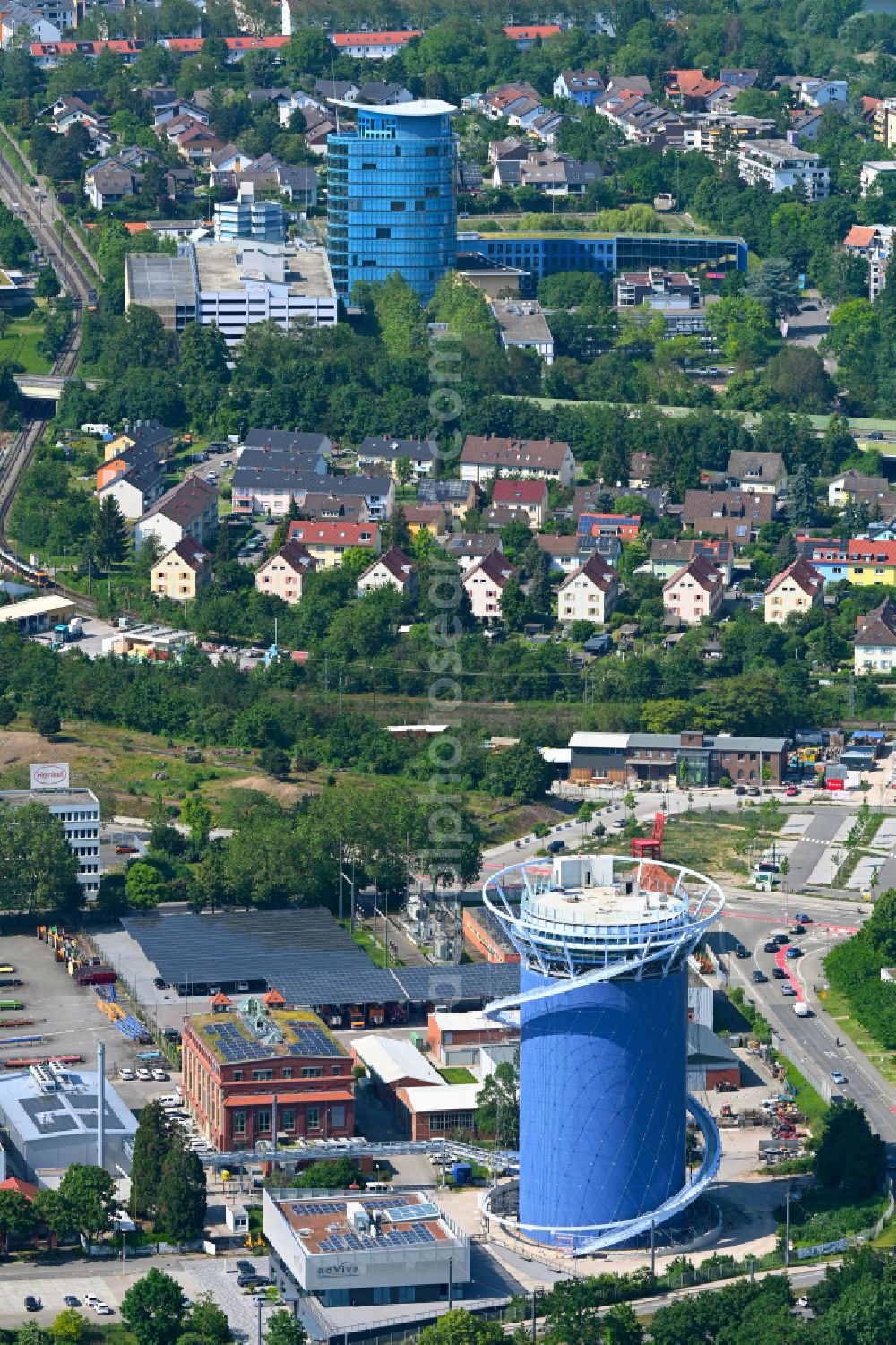 Aerial photograph Heidelberg - High tank structure of the energy and heat storage BLU facility Energie- and Zukunftsspeicher on street Eppelheimer Strasse in Heidelberg in the state Baden-Wuerttemberg, Germany