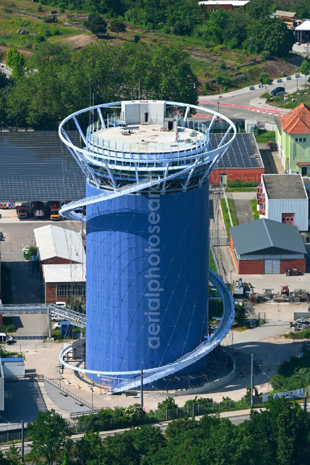 Heidelberg from the bird's eye view: High tank structure of the energy and heat storage BLU facility Energie- and Zukunftsspeicher on street Eppelheimer Strasse in Heidelberg in the state Baden-Wuerttemberg, Germany