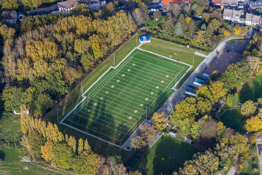 Bochum from above - Ensemble of sports grounds of the American football field of the Sportanlage Schultenhof in the district Riemke in Bochum at Ruhrgebiet in the state North Rhine-Westphalia, Germany