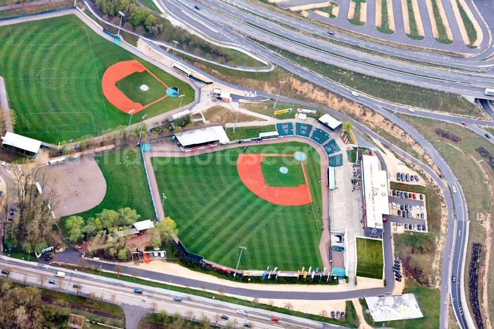 Aerial image Regensburg - Ensemble of the sports field facilities Armin Wolf baseball arena in Regensburg in the federal state of Bavaria, Germany. The stadium of the Regensburg Legionaere and the tennis courts of SV-Schwabelweiss e. V. are located directly on the Danube