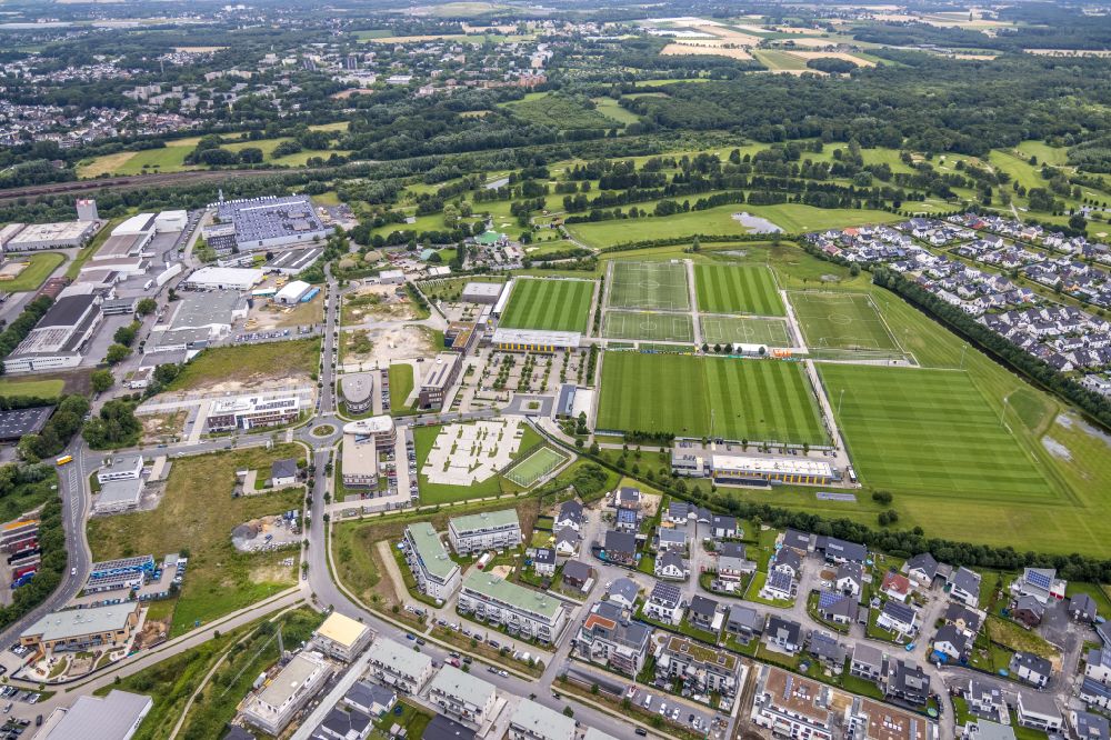 Aerial image Dortmund - Ensemble of sports grounds of BVB Trainingszentrum on Adi-Preissler-Allee in the district Brackel in Dortmund at Ruhrgebiet in the state North Rhine-Westphalia, Germany