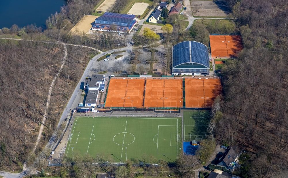 Aerial image Dinslaken - Ensemble of sports grounds on Dorfstrasse in Dinslaken at Ruhrgebiet in the state North Rhine-Westphalia, Germany
