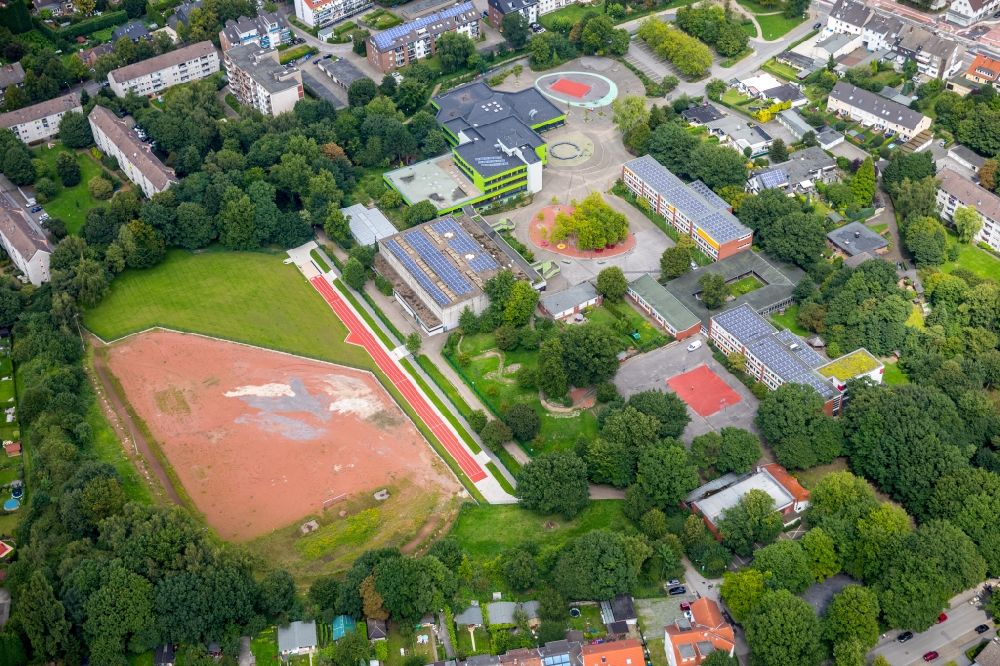 Gladbeck from above - Ensemble of sports grounds of Erich Kaestner - Realschule and of Erich-Fried-Schule in Gladbeck in the state North Rhine-Westphalia, Germany