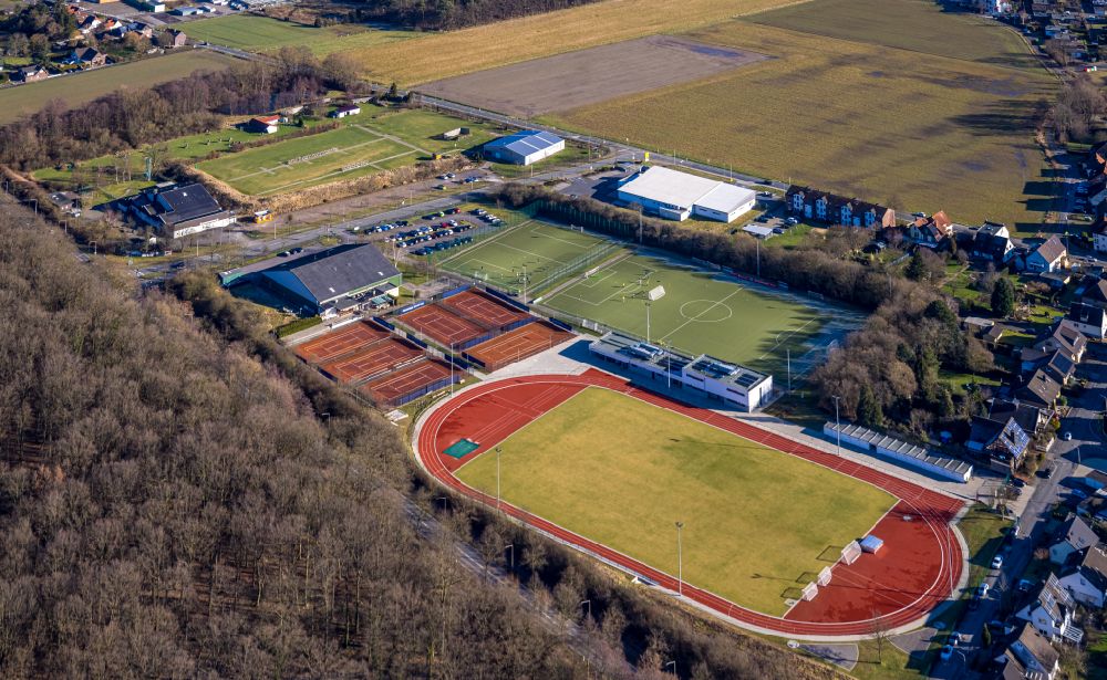 Hamm from the bird's eye view: Ensemble of sports grounds in the district Westtuennen in Hamm at Ruhrgebiet in the state North Rhine-Westphalia, Germany