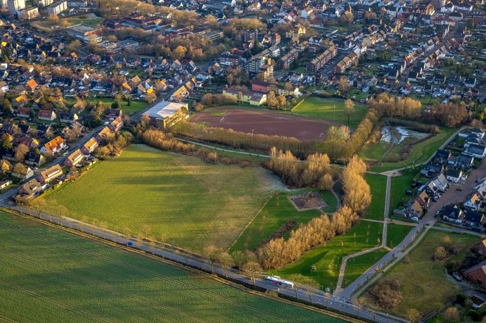 Aerial photograph Hamm - Ensemble of sports grounds of FC Hamm 2011 e.V. on Stefanstrasse in Hamm at Ruhrgebiet in the state North Rhine-Westphalia, Germany