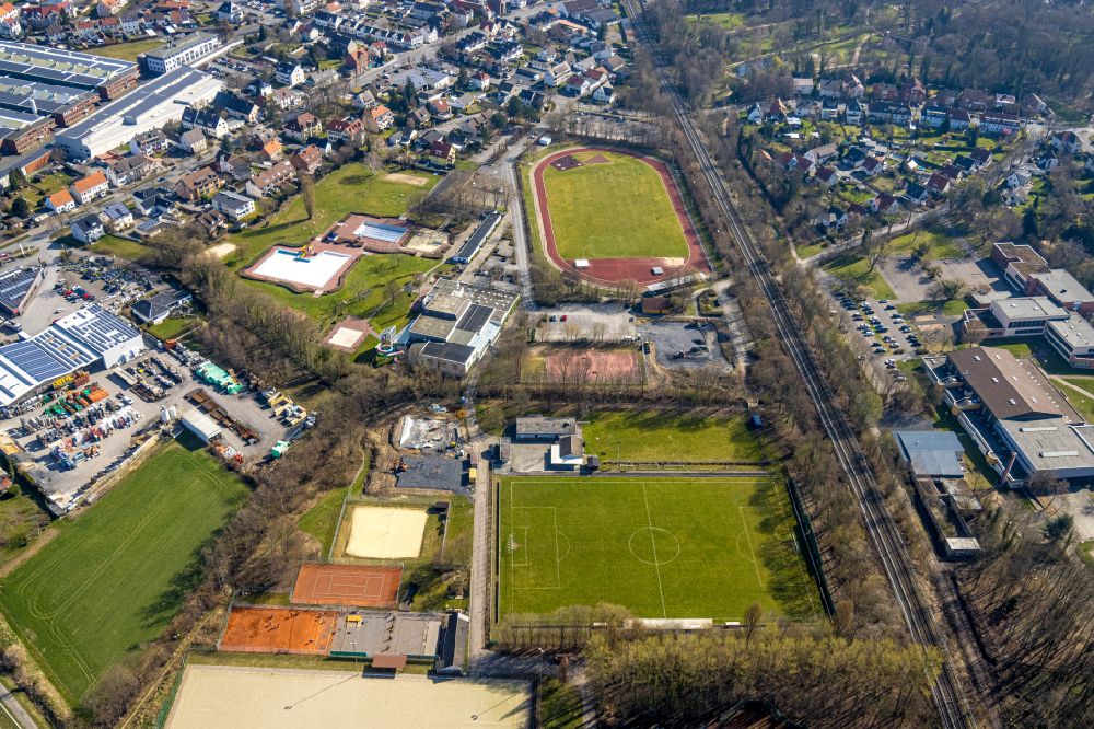 Aerial image Werl - Ensemble of sports grounds with the Heinrich Buchgeister Stadion on the street Hoeppe in Werl at Ruhrgebiet in the state North Rhine-Westphalia, Germany