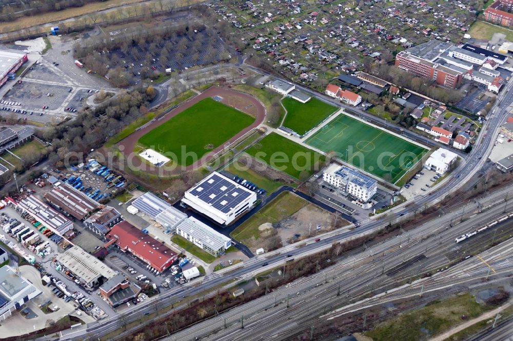 Göttingen from above - Ensemble of sports grounds Maschpark Schuetzenanger in Goettingen in the state Lower Saxony, Germany