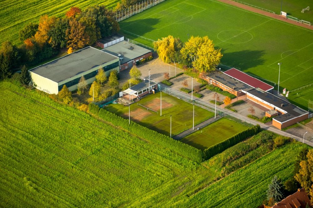 Hamm from above - Ensemble of sports grounds and the multi-purpose hall Giesendahl in the autumnal Uentrop part of Hamm in the state of North Rhine-Westphalia