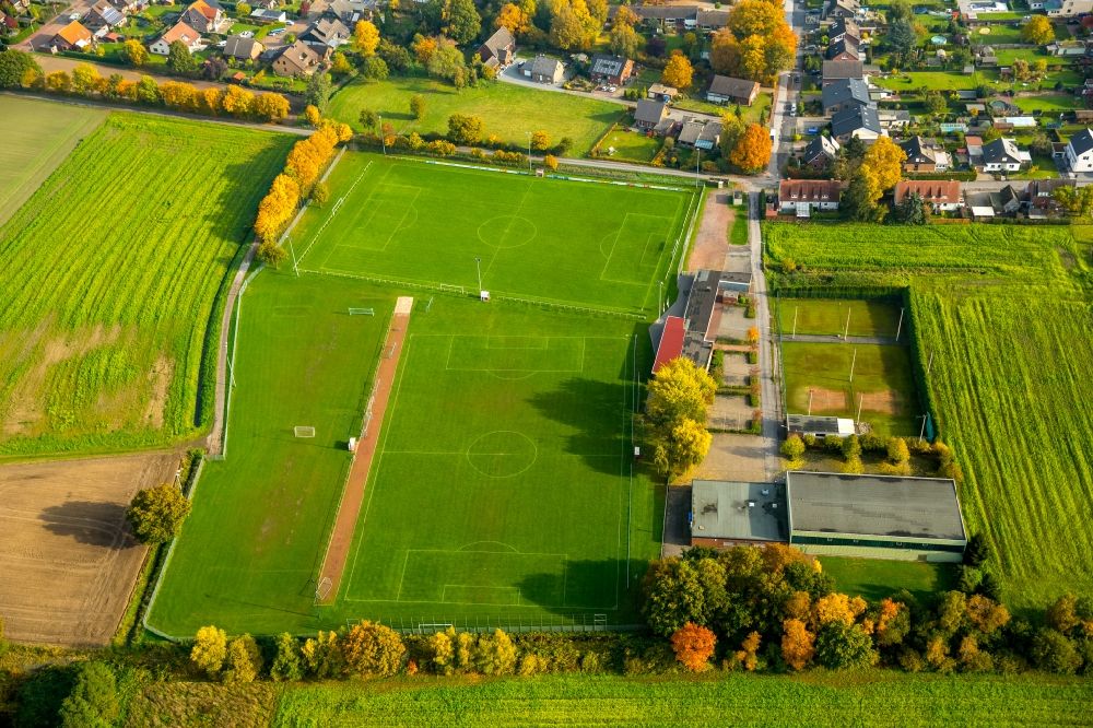 Hamm from above - Ensemble of sports grounds and the multi-purpose hall Giesendahl in the autumnal Uentrop part of Hamm in the state of North Rhine-Westphalia