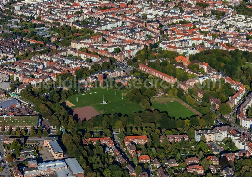 Aerial image Kiel - Ensemble of sports grounds Professor-Peters-Platz on street Gutenbergstrasse in Kiel in the state Schleswig-Holstein, Germany