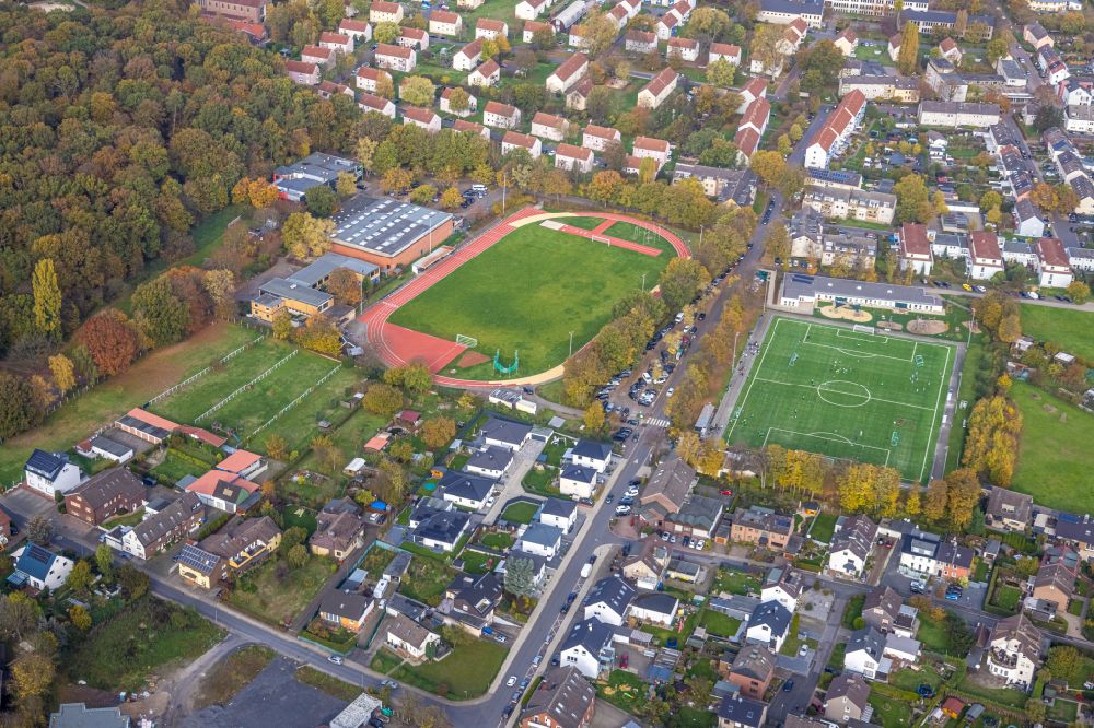 Bergkamen from above - Ensemble of sports grounds on Roemerbergstadion on street Sugambrerstrasse in the district Oberaden in Bergkamen at Ruhrgebiet in the state North Rhine-Westphalia, Germany