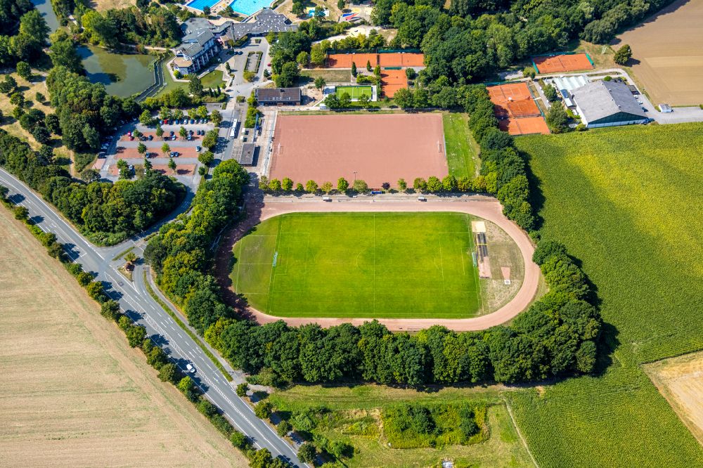 Pelkum from above - Ensemble of sports grounds on Selbachpark in Pelkum at Ruhrgebiet in the state North Rhine-Westphalia, Germany