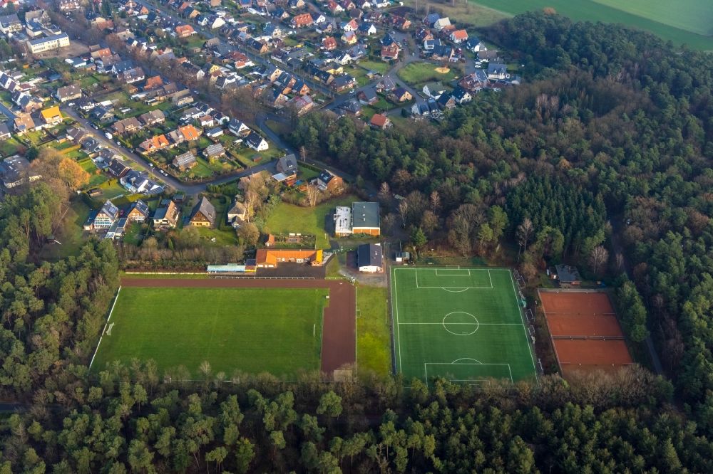 Flaesheim from above - Ensemble of sports grounds of SuS Concordia Flaesheim 1969 e.V. auf of Dr.-Hermann-Grochtmann-Strasse in Flaesheim in the state North Rhine-Westphalia, Germany