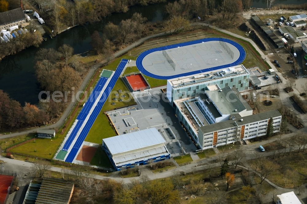 Aerial photograph Oranienburg - Ensemble of the newly built sports grounds of the Torhorst Comprehensive School on Walther-Bothe-Str. in Oranienburg in the state Brandenburg, Germany