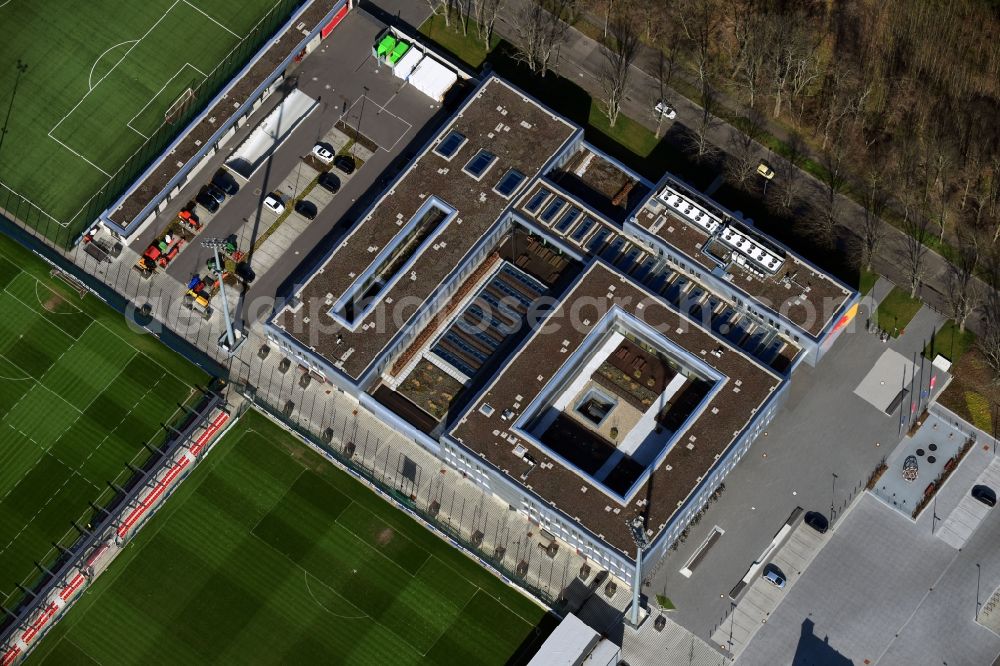 Leipzig from the bird's eye view: Ensemble of sports grounds RB-Trainingszentrum on Cottaweg in the district Altlindenau in Leipzig in the state Saxony