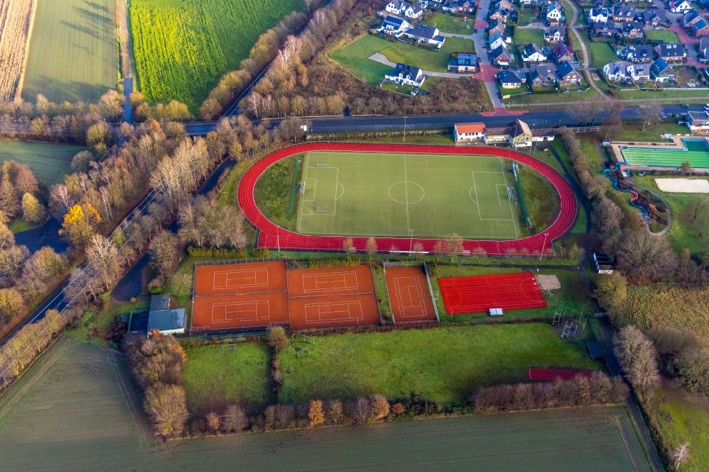 Aerial photograph Haltern am See - Ensemble of sports grounds of TuS Sythen on Brinkweg in Haltern am See in the state North Rhine-Westphalia, Germany