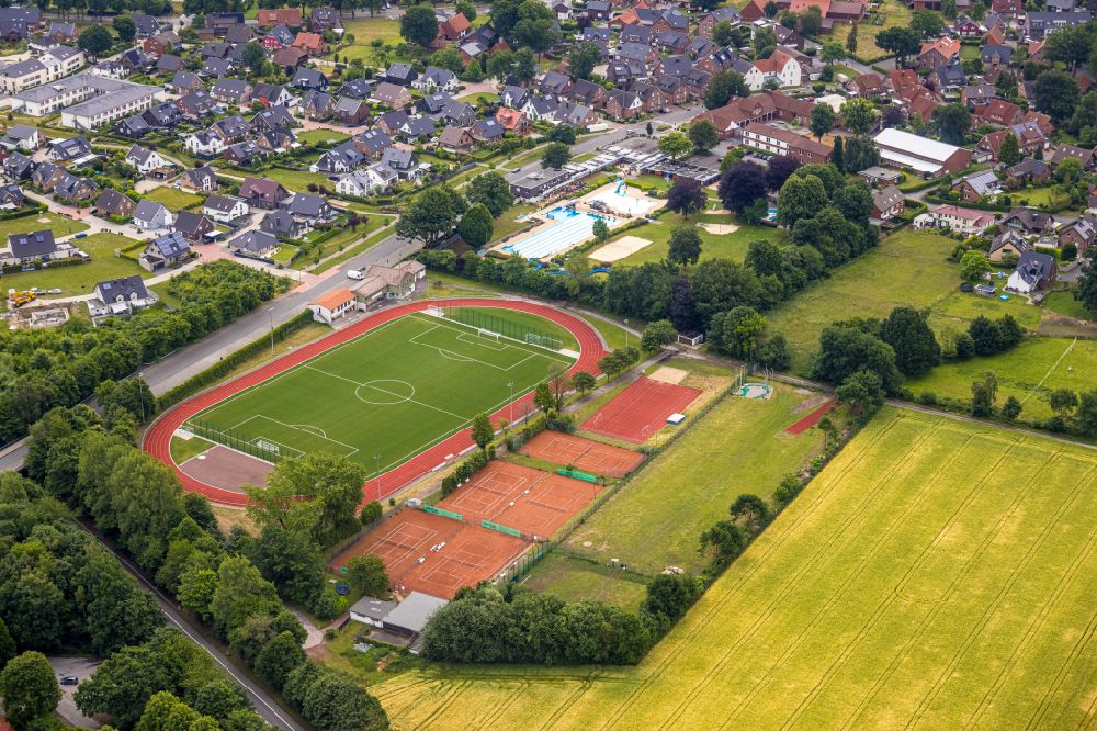 Aerial photograph Haltern am See - Ensemble of sports grounds of TuS Sythen on Brinkweg in Sythen in the state North Rhine-Westphalia, Germany