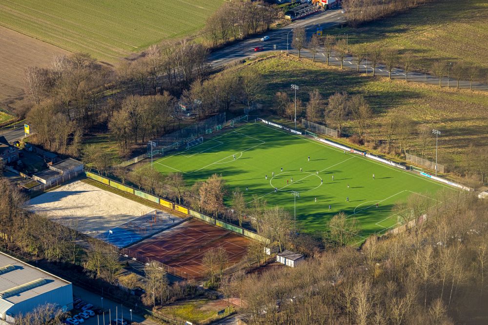 Bottrop from above - Ensemble of sports grounds between of Muensterstrasse and Loewenfeldstrasse in Bottrop in the state North Rhine-Westphalia, Germany