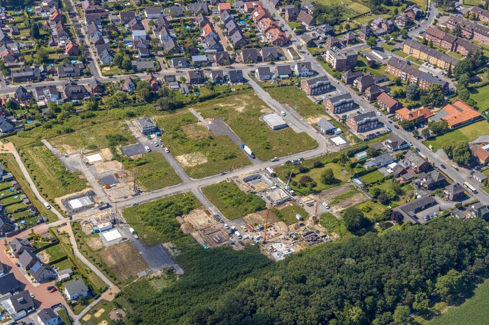Bockum-Hövel from above - Residential construction site of the new building of a multi-family housing development in the Wohnpark Schulze-Everding in the second construction phase in Bockum-Hoevel in the state of North Rhine-Westphalia, Germany