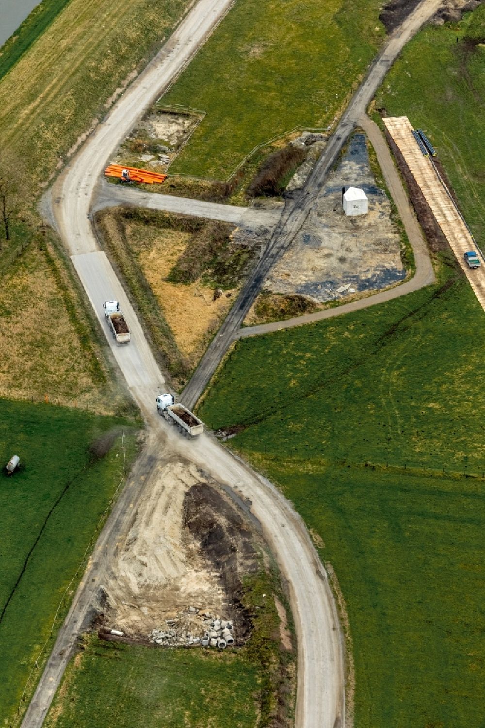 Oberhausen from above - Development area and building land fallow with a construction site of EMSCHERGENOSSENSCHAFT / LIPPEVERBAND at Holtener Bruch in Oberhausen in the state North Rhine-Westphalia, Germany