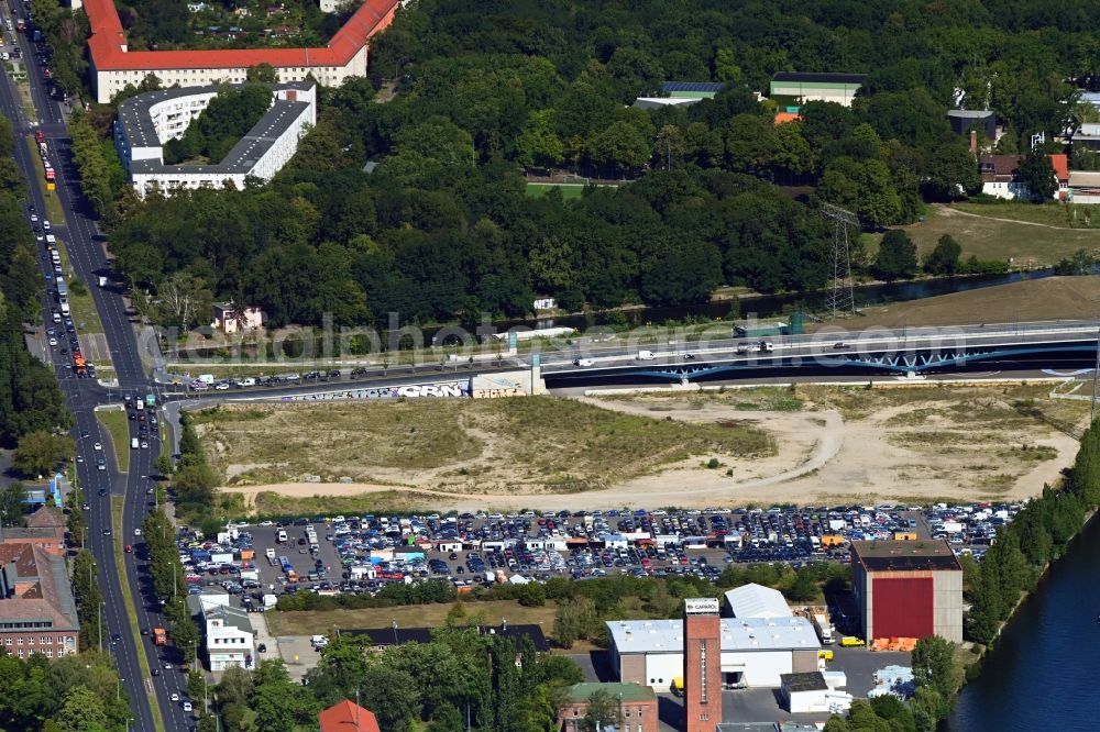 Aerial image Berlin - Development area and building land fallow on Minna-Todenhagen-Strasse corner Koepenicker Landstrasse in Berlin, Germany