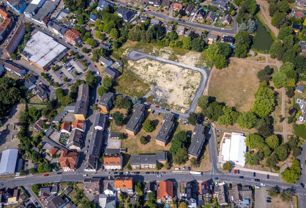 Aerial photograph Hamm - Development area and building land fallow between Oswaldstrasse and Albert-Struck-Strasse on the former premises of the Albert-Schweitzer-Schule in the district Bockum-Hoevel in Hamm at Ruhrgebiet in the state North Rhine-Westphalia, Germany