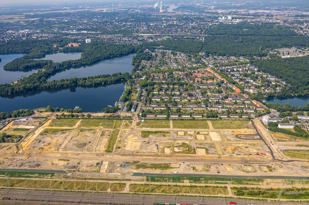 Duisburg from the bird's eye view: Development area and building land for the new construction of the Quartier am Wasserturm in the Wedau district in Duisburg in the Ruhr area in the state North Rhine-Westphalia, Germany