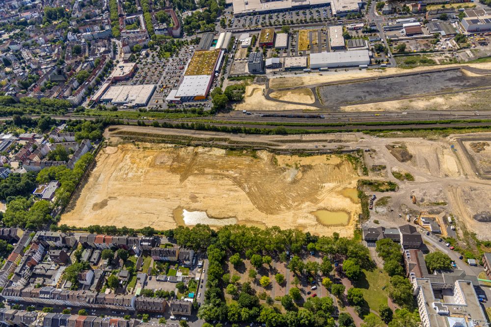 Aerial image Dortmund - development area of the industrial wasteland of Dortmund Logistik GmbH of the DSW21 group with railway depot Siemens Rail Service Center on the site of the former Westfalenhuette in Dortmund at Ruhrgebiet in the state of North Rhine-Westphalia